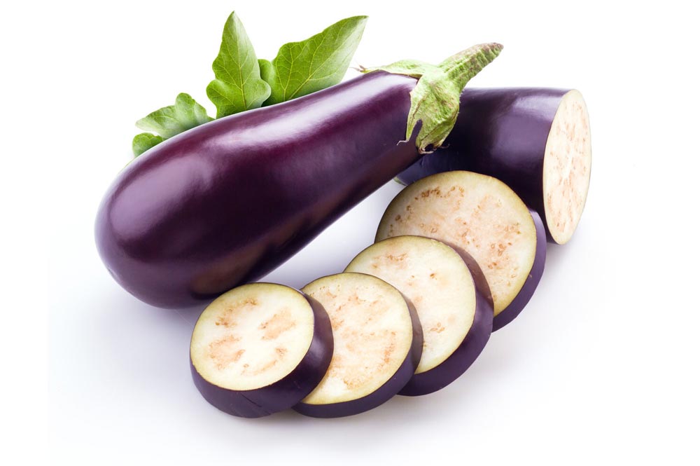 vegetables-eggplant-aubergine-with-leaves